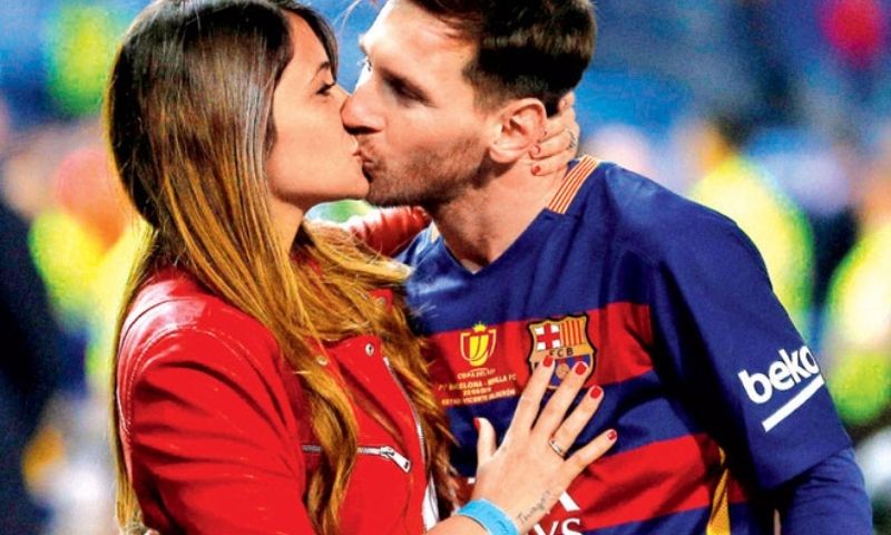 Chuyện tình của Messi và Antonella Roccuzzo có gì đặc biệt?